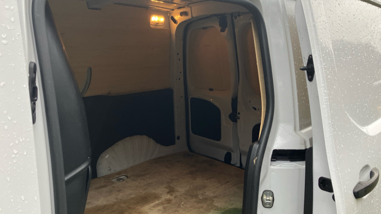 Peugeot Partner Standard Diesel 1000 1.5 BlueHDi 100 Professional Premium + Van